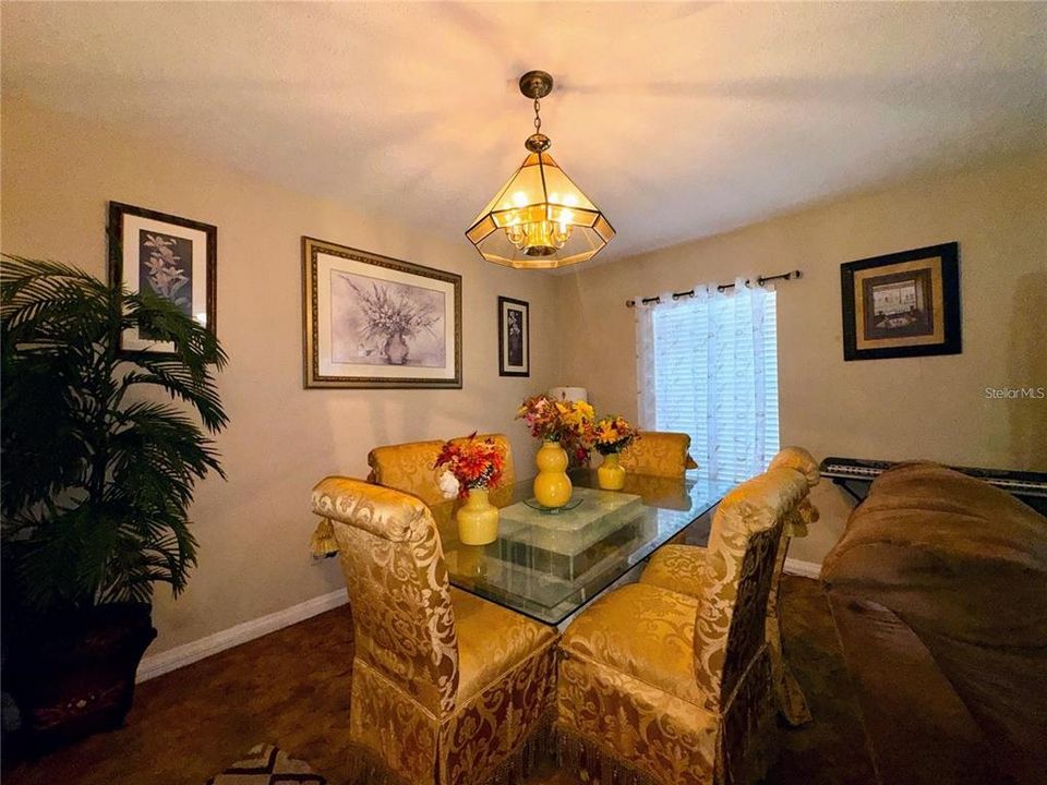 В аренду: $2,300 (3 спален, 2 ванн, 1645 Квадратных фут)