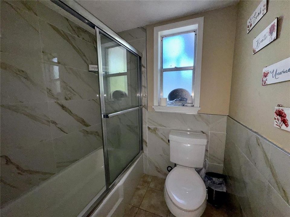 В аренду: $2,300 (3 спален, 2 ванн, 1645 Квадратных фут)
