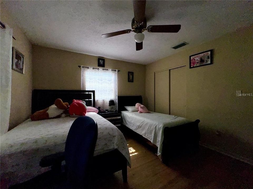 В аренду: $2,300 (3 спален, 2 ванн, 1645 Квадратных фут)