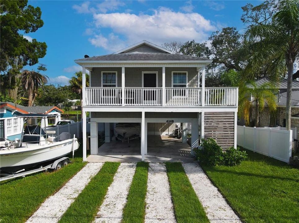 For Sale: $469,900 (2 beds, 2 baths, 1058 Square Feet)