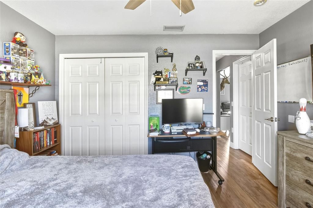 На продажу: $359,000 (4 спален, 2 ванн, 1786 Квадратных фут)