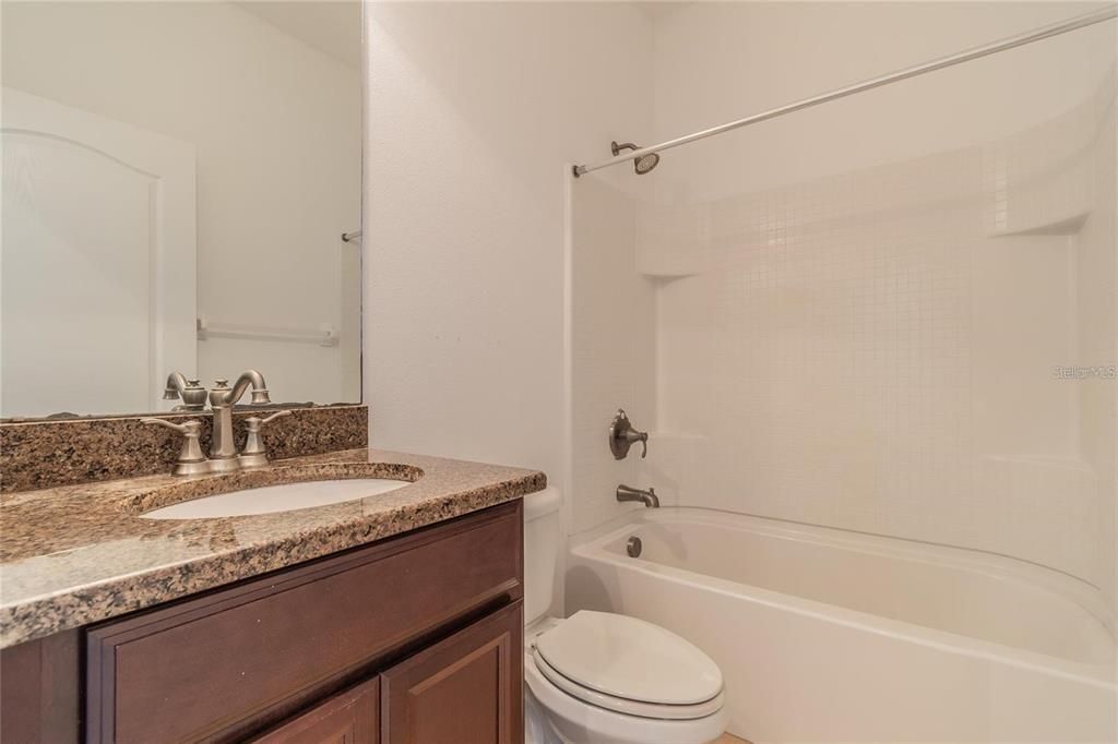 В аренду: $2,550 (4 спален, 2 ванн, 1486 Квадратных фут)