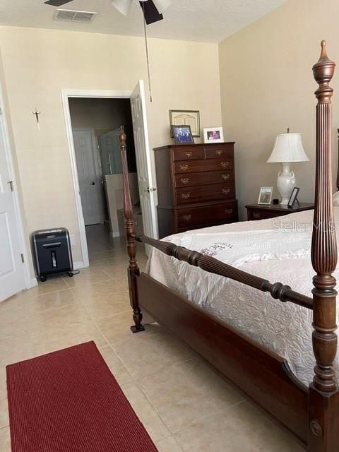En Venta: $470,000 (4 camas, 3 baños, 2056 Pies cuadrados)