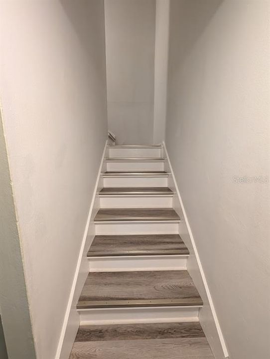 For Sale: $163,500 (3 beds, 2 baths, 1384 Square Feet)