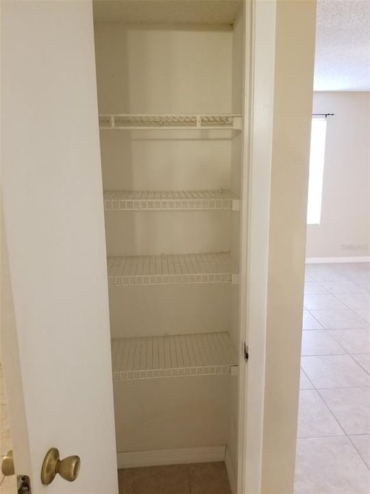 На продажу: $95,000 (1 спален, 1 ванн, 712 Квадратных фут)