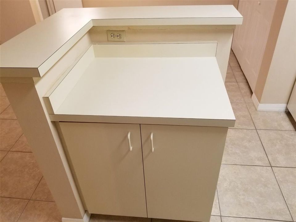 На продажу: $95,000 (1 спален, 1 ванн, 712 Квадратных фут)