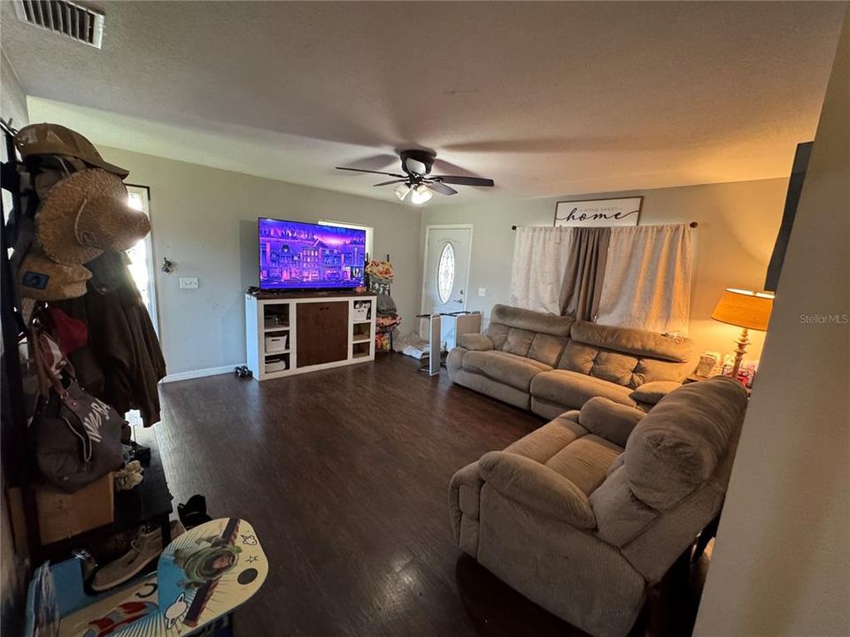 En Venta: $150,000 (2 camas, 1 baños, 832 Pies cuadrados)