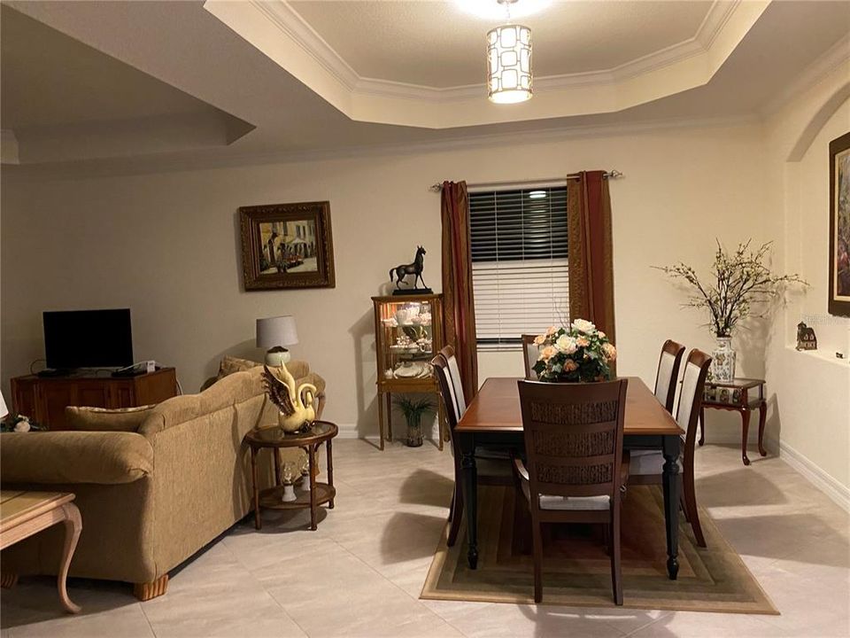 For Rent: $5,500 (3 beds, 3 baths, 2024 Square Feet)