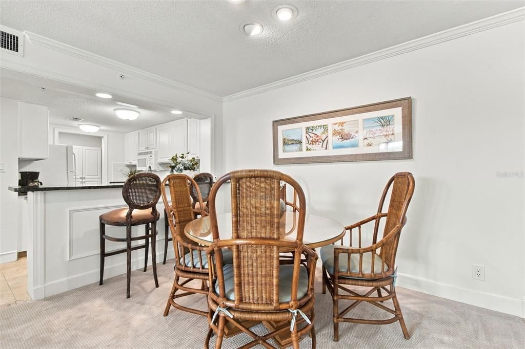 For Sale: $269,000 (1 beds, 1 baths, 825 Square Feet)