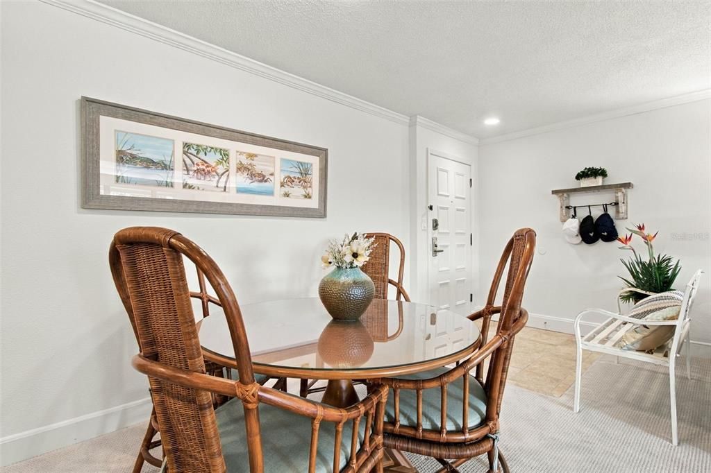 For Sale: $269,000 (1 beds, 1 baths, 825 Square Feet)