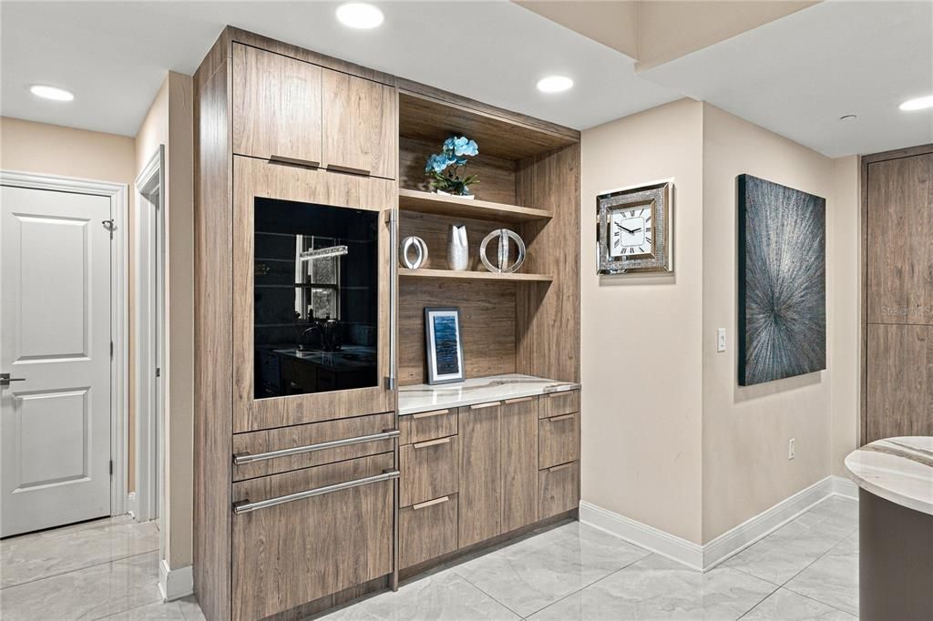 En Venta: $1,395,000 (2 camas, 2 baños, 2636 Pies cuadrados)