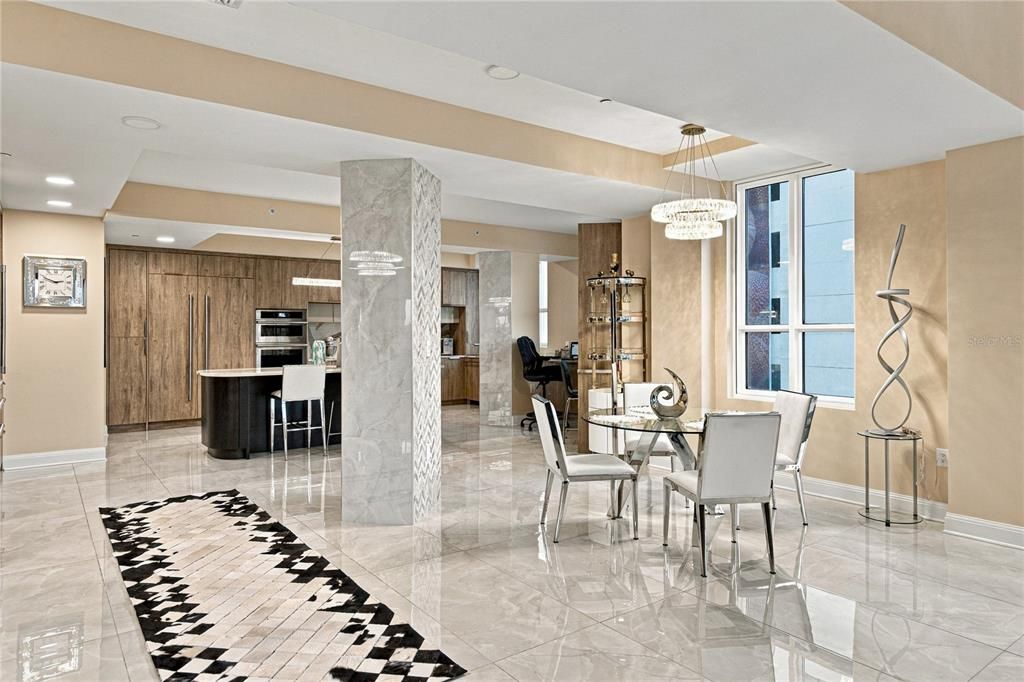 En Venta: $1,395,000 (2 camas, 2 baños, 2636 Pies cuadrados)