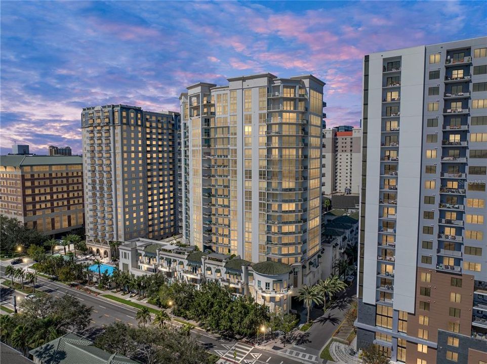 En Venta: $1,395,000 (2 camas, 2 baños, 2636 Pies cuadrados)