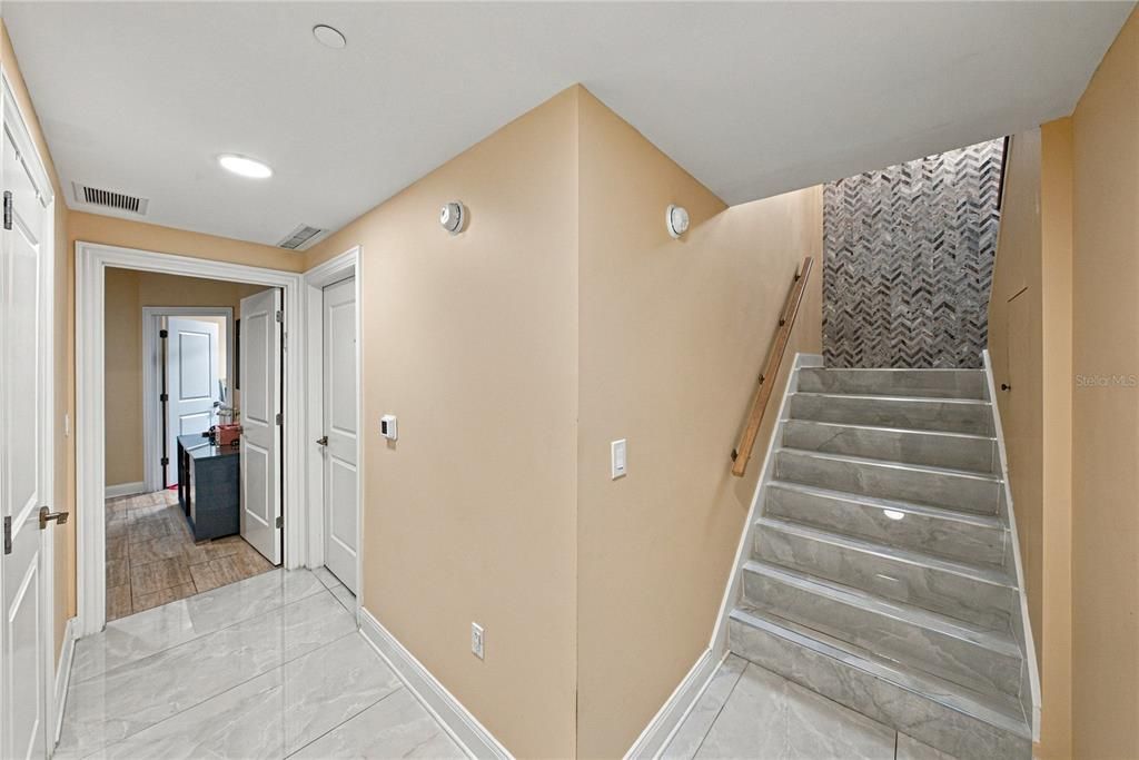 En Venta: $1,395,000 (2 camas, 2 baños, 2636 Pies cuadrados)