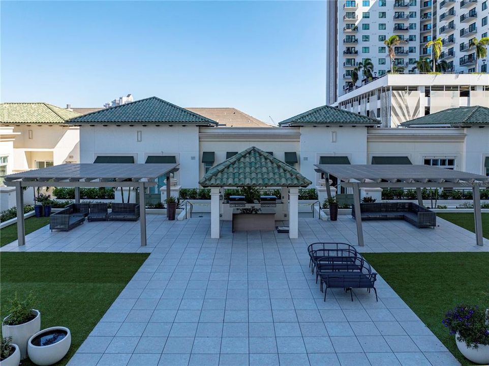 En Venta: $1,395,000 (2 camas, 2 baños, 2636 Pies cuadrados)