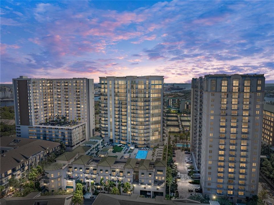 En Venta: $1,395,000 (2 camas, 2 baños, 2636 Pies cuadrados)