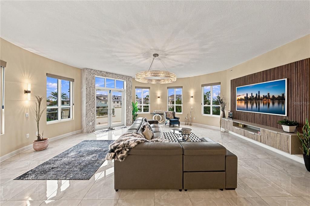 En Venta: $1,395,000 (2 camas, 2 baños, 2636 Pies cuadrados)