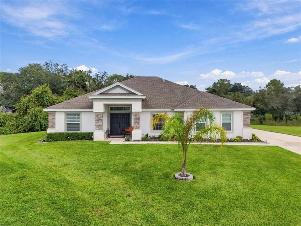 For Sale: $439,900 (4 beds, 2 baths, 2220 Square Feet)
