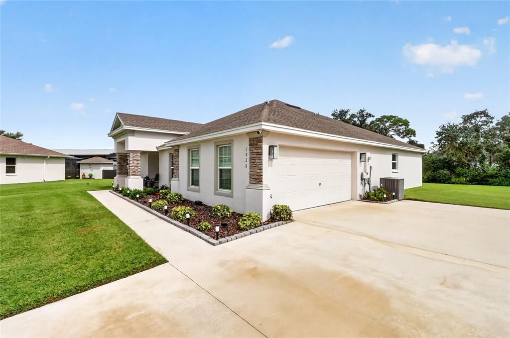 For Sale: $439,900 (4 beds, 2 baths, 2220 Square Feet)