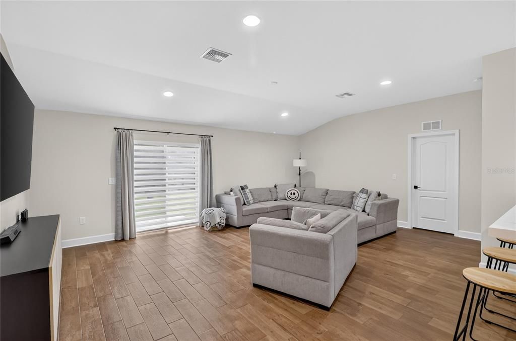 For Sale: $439,900 (4 beds, 2 baths, 2220 Square Feet)