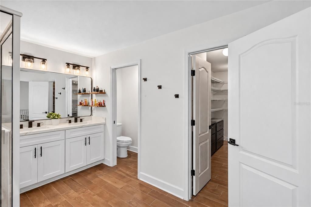 For Sale: $439,900 (4 beds, 2 baths, 2220 Square Feet)