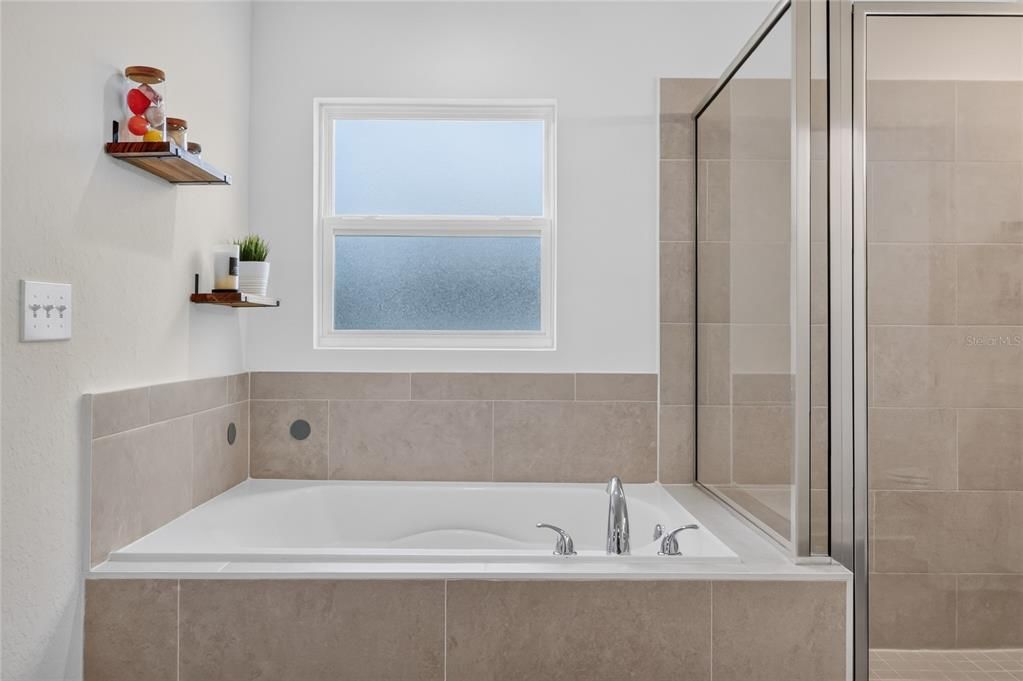 For Sale: $439,900 (4 beds, 2 baths, 2220 Square Feet)