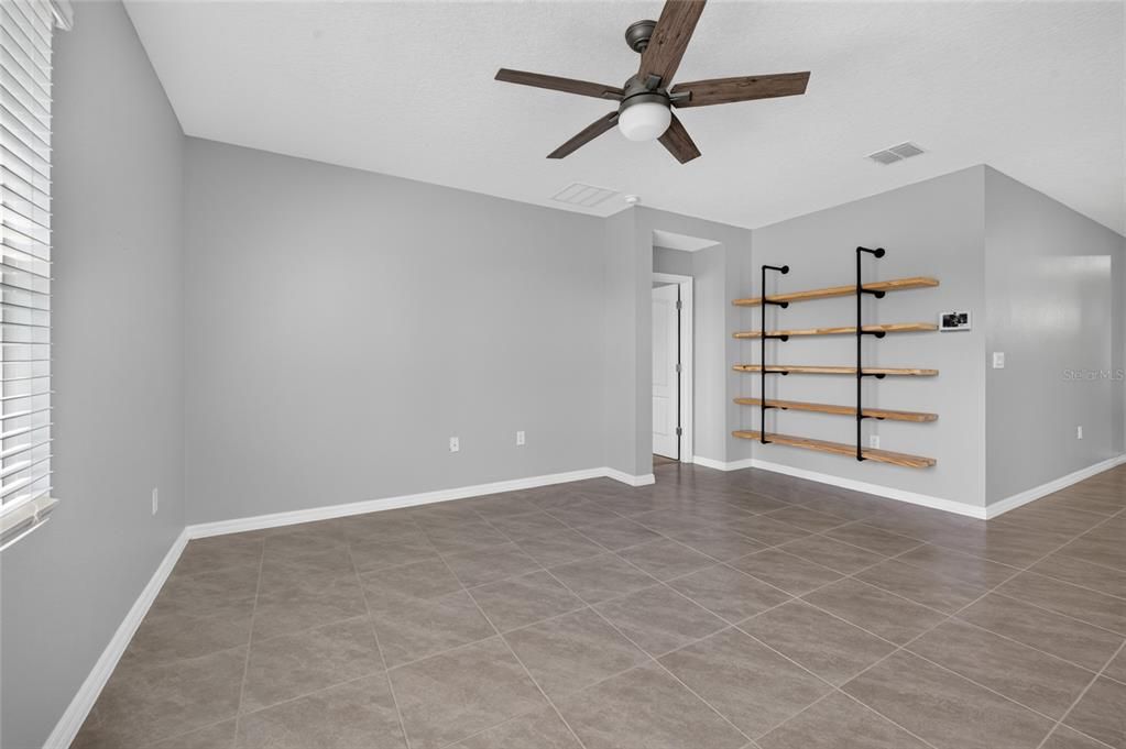 For Rent: $2,400 (4 beds, 2 baths, 1846 Square Feet)