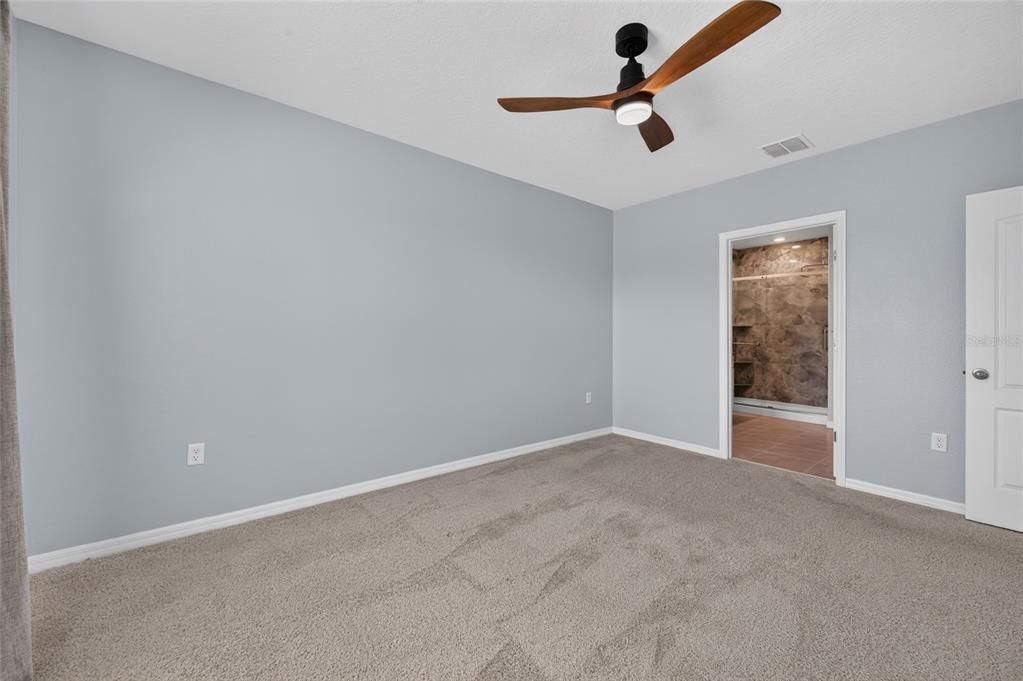 For Rent: $2,400 (4 beds, 2 baths, 1846 Square Feet)