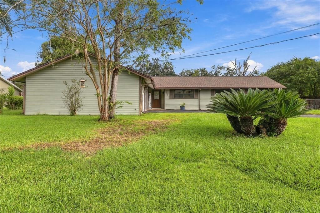 For Sale: $294,900 (3 beds, 2 baths, 1712 Square Feet)
