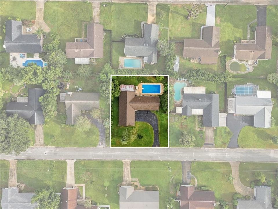 For Sale: $294,900 (3 beds, 2 baths, 1712 Square Feet)