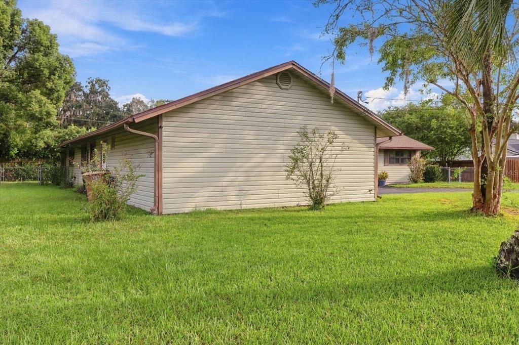 For Sale: $294,900 (3 beds, 2 baths, 1712 Square Feet)