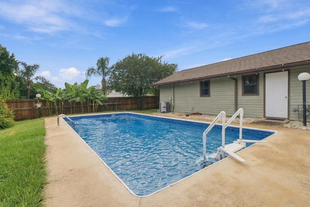 For Sale: $294,900 (3 beds, 2 baths, 1712 Square Feet)
