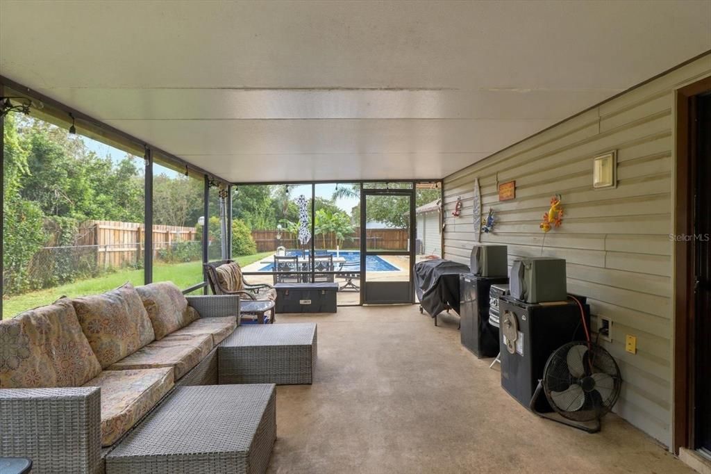 For Sale: $294,900 (3 beds, 2 baths, 1712 Square Feet)