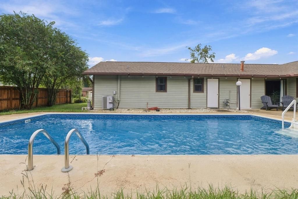 For Sale: $294,900 (3 beds, 2 baths, 1712 Square Feet)