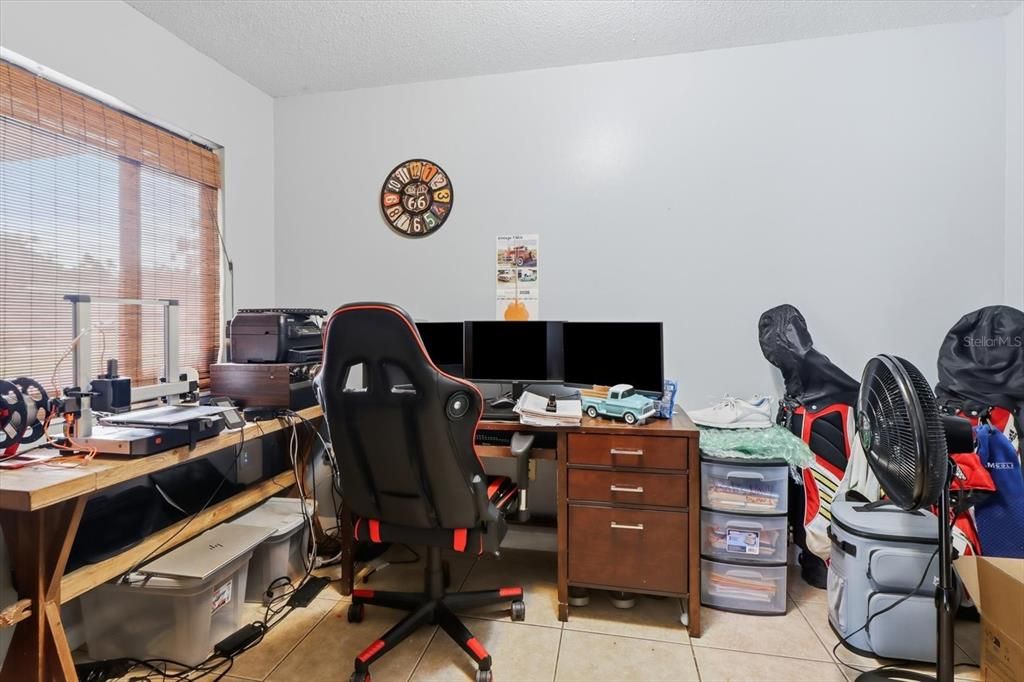 For Sale: $294,900 (3 beds, 2 baths, 1712 Square Feet)