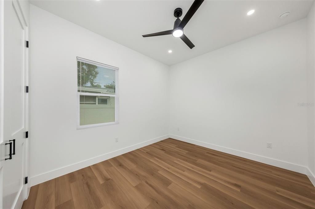 For Sale: $595,000 (3 beds, 2 baths, 1924 Square Feet)