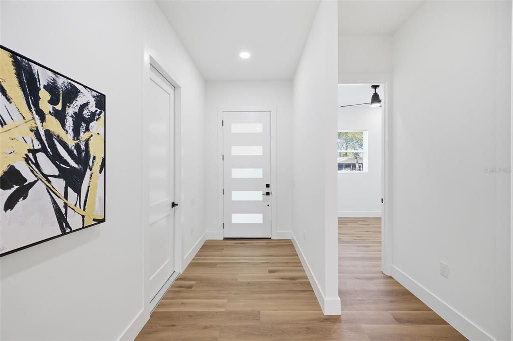 For Sale: $595,000 (3 beds, 2 baths, 1924 Square Feet)