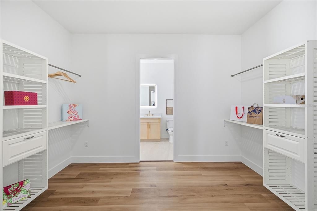 For Sale: $595,000 (3 beds, 2 baths, 1924 Square Feet)