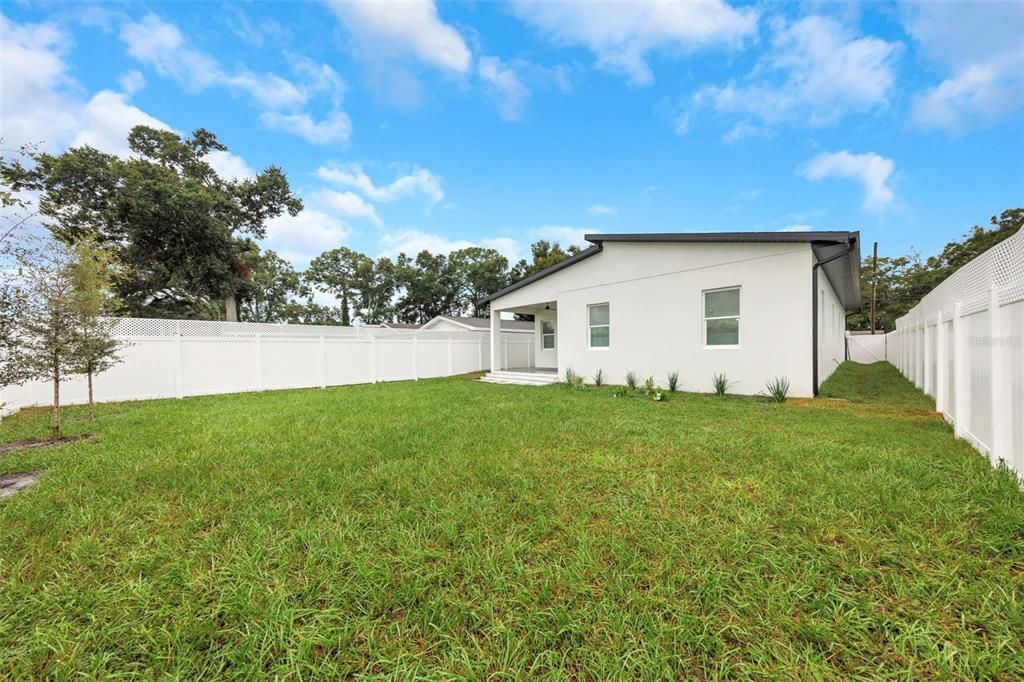 For Sale: $595,000 (3 beds, 2 baths, 1924 Square Feet)