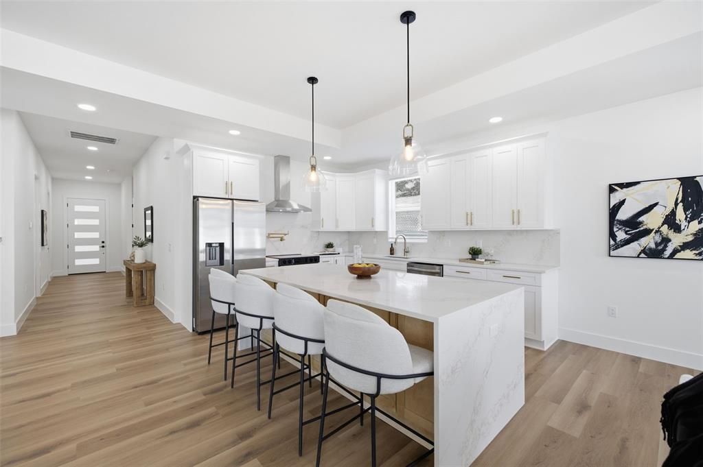 For Sale: $595,000 (3 beds, 2 baths, 1924 Square Feet)