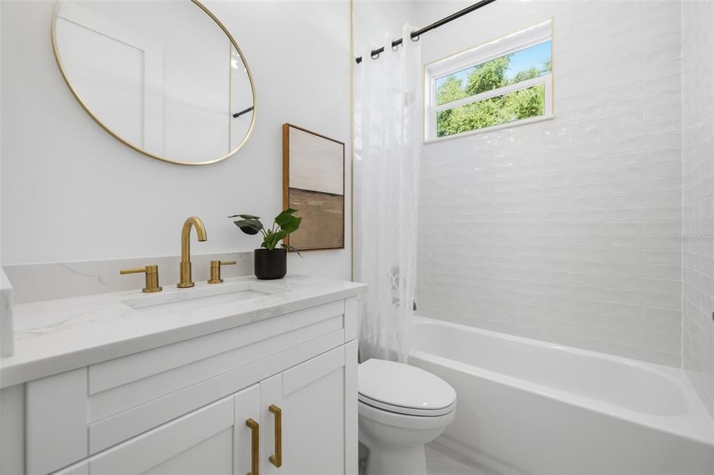 For Sale: $595,000 (3 beds, 2 baths, 1924 Square Feet)