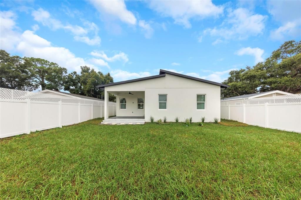 For Sale: $595,000 (3 beds, 2 baths, 1924 Square Feet)