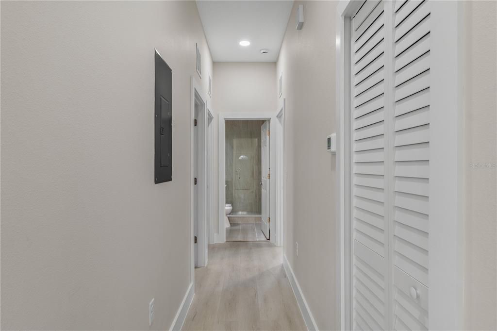 For Rent: $2,400 (3 beds, 2 baths, 1264 Square Feet)