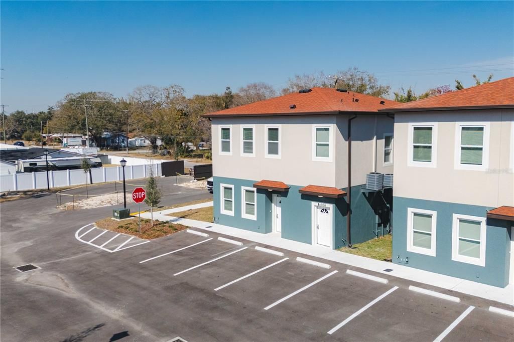 For Rent: $2,400 (3 beds, 2 baths, 1264 Square Feet)