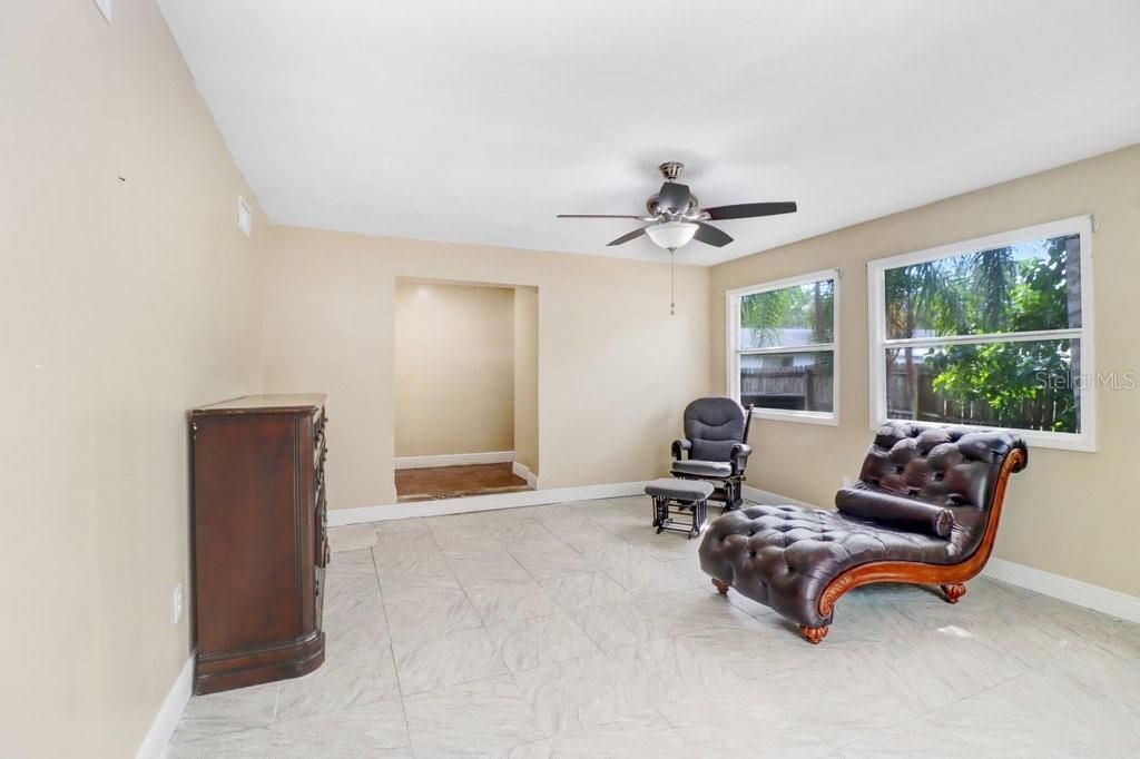 For Sale: $535,000 (4 beds, 3 baths, 2218 Square Feet)