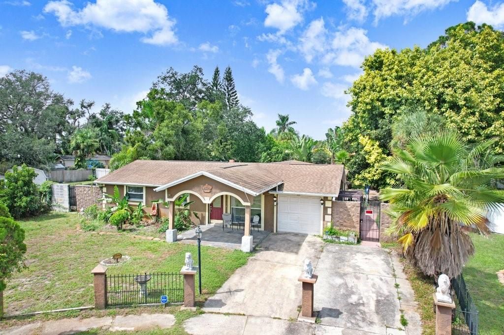 For Sale: $535,000 (4 beds, 3 baths, 2218 Square Feet)