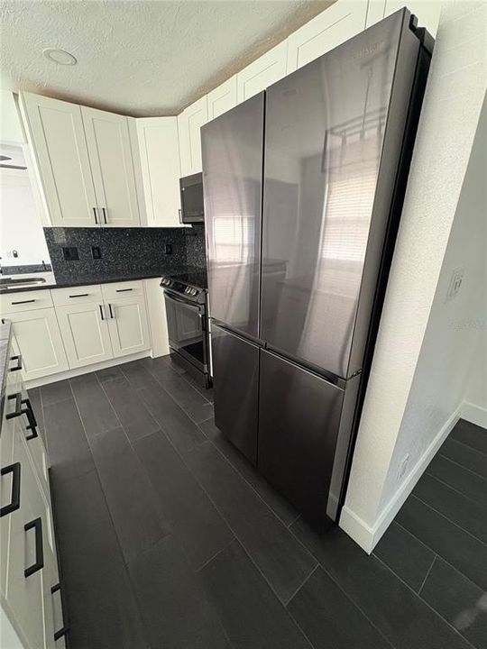 For Sale: $599,000 (4 beds, 3 baths, 1276 Square Feet)