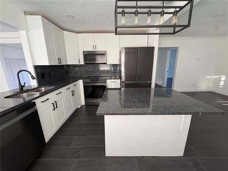 For Sale: $599,000 (4 beds, 3 baths, 1276 Square Feet)