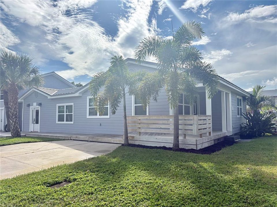 For Sale: $599,000 (4 beds, 3 baths, 1276 Square Feet)