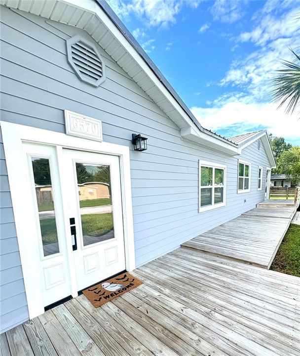 For Sale: $599,000 (4 beds, 3 baths, 1276 Square Feet)